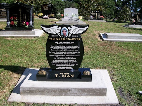 CHERUB WING HEADSTONE ON SPLAY BASE